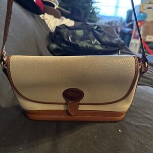 Vtg Dooney & Bourke beige: Brownall weather leather shoulder bag crossbody purse